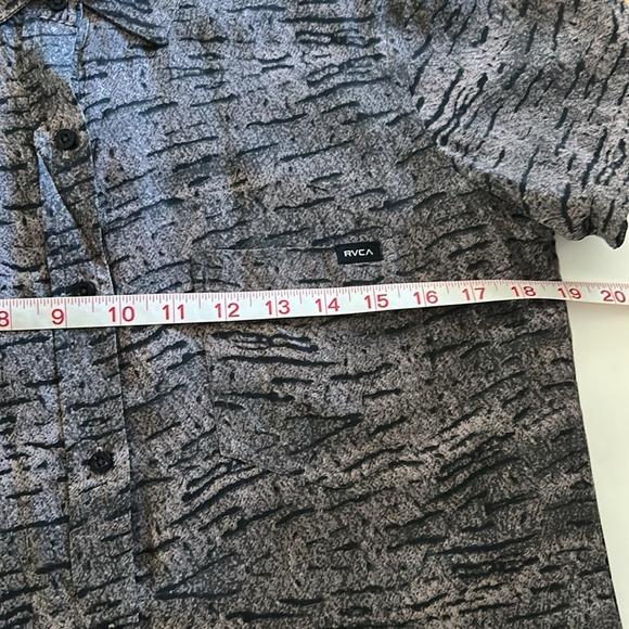 RVCA Button Front Black Deep Purple Short Sleeve top shirt small - Picture 8 of 9